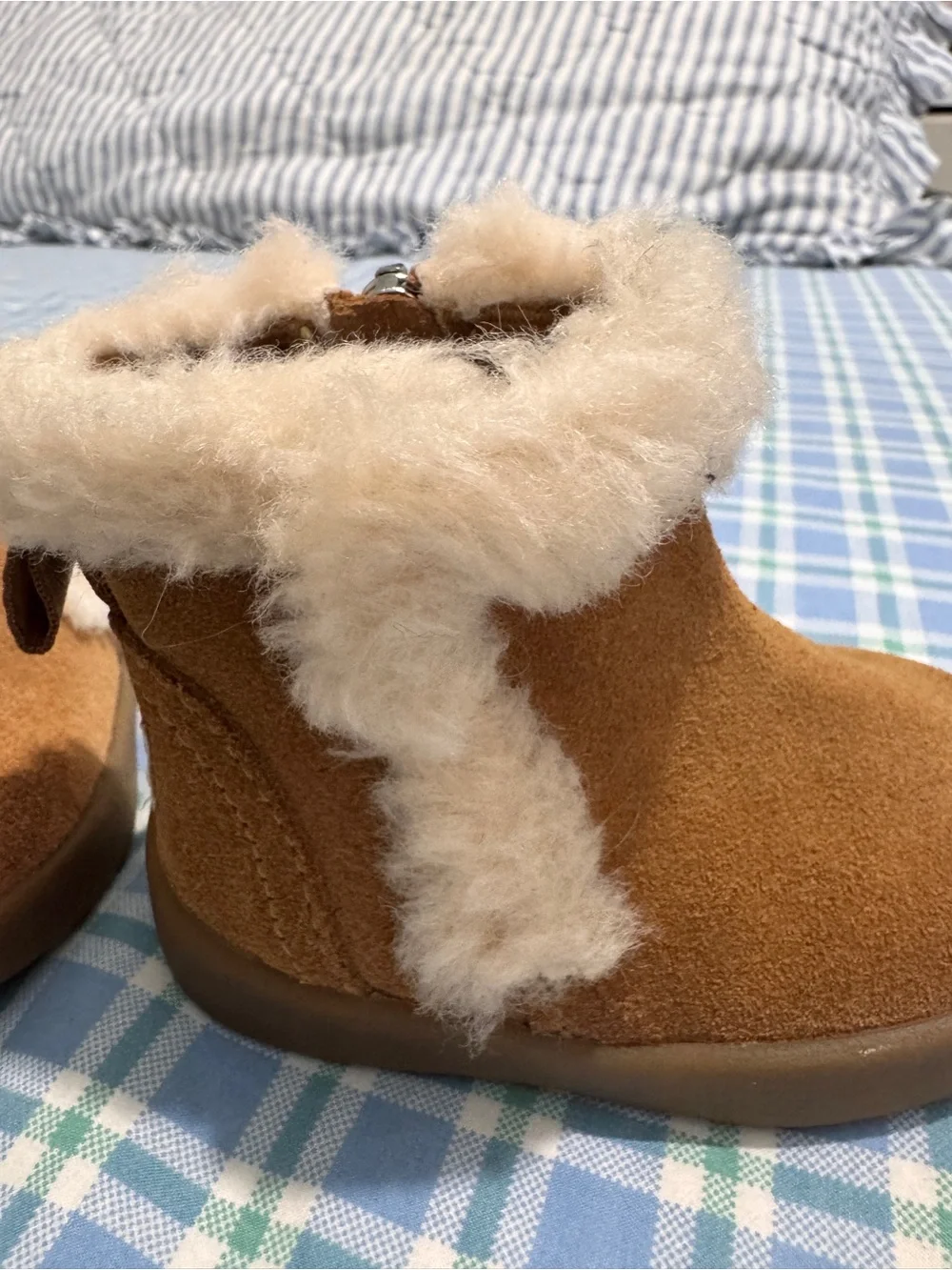 UGG image shows